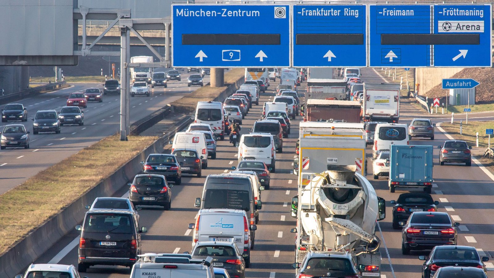 Foto: dpa/Peter Kneffel