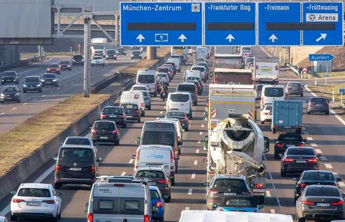 Foto: dpa/Peter Kneffel