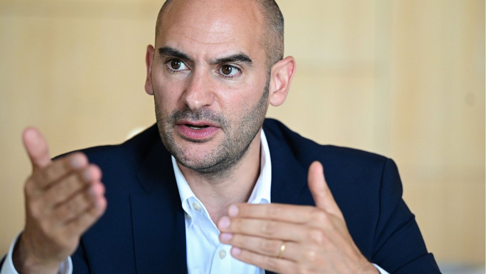 Finanzminister Danyal Bayaz (Grüne) will für künftige Haushalte Rechtssicherheit.Foto: dpa/Bernd Weißbrod Finanzminister Danyal Bayaz (Grüne) will für künftige Haushalte Rechtssicherheit.Foto: dpa/Bernd Weißbrod