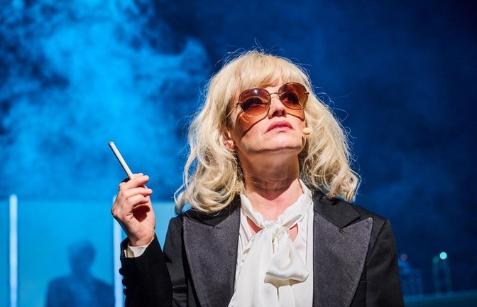 Kristin Göpfert als die ältere Hildegard Knef in „Der geschenkte Gaul“<span class='image-autor'>Foto: Patrick Pfeiffer</span>