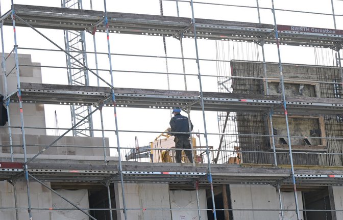 Um den Wohnungsbau anzukurbeln fordern die Grünen mehr Geld für Sozialwohnungen.<span class='image-autor'>Foto: dpa/Bernd Weißbrod</span>