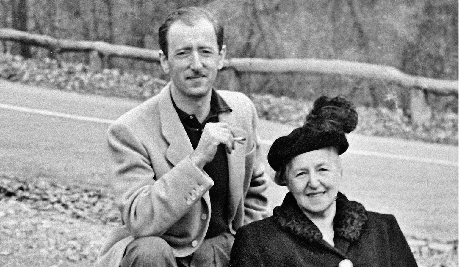 Alice Urbach und ihr Sohn Otto, der beim amerikanischen Geheimdienst beschäftigt war.Foto: Privatarchiv Alice Urbach und ihr Sohn Otto, der beim amerikanischen Geheimdienst beschäftigt war.Foto: Privatarchiv