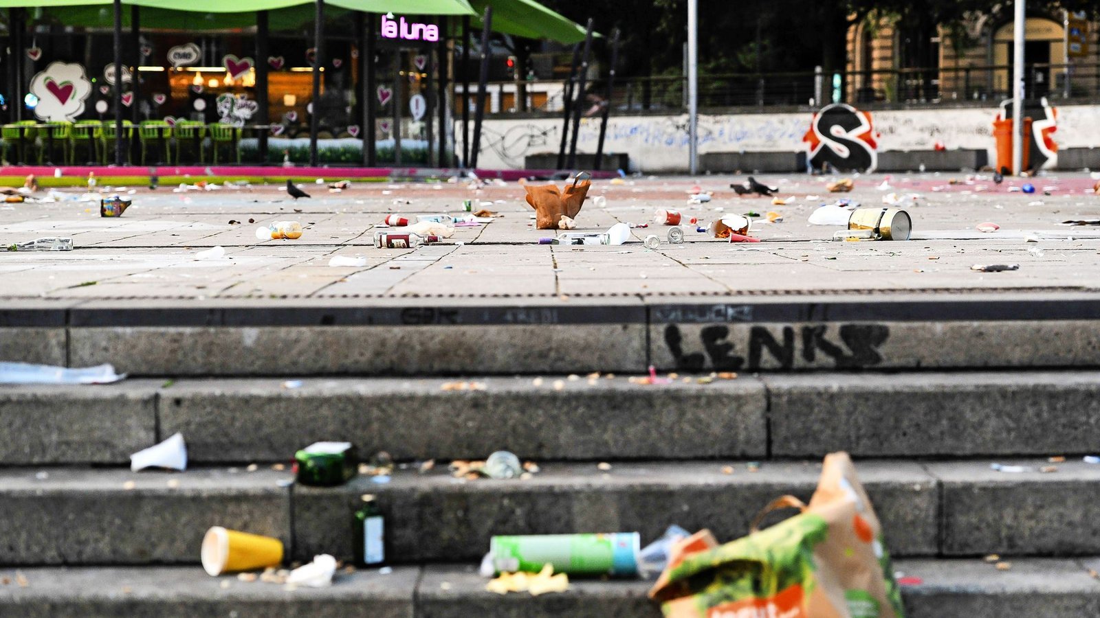 Könnte eine Steuer solche Bilder wie hier auf dem Stuttgarter Marienplatz verhindern?Foto: Lichtgut/Max Kovalenko Könnte eine Steuer solche Bilder wie hier auf dem Stuttgarter Marienplatz verhindern?Foto: Lichtgut/Max Kovalenko