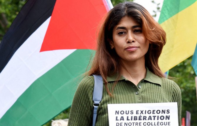 Die Europaabgeordnete Rima Hassan polarisiert in Frankreich.<span class='image-autor'>Foto: IMAGO/ABACAPRESS</span>