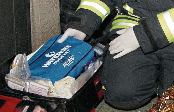 Schutzhandschuhe sind für die Feuerwehr bei Übung und Einsatz selbstverständlich.  Foto: Archiv