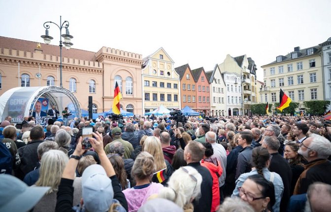 Ulrich Siegmund, AfD-Spitzenkandidat aus Sachsen-Anhalt, blickt siegessicher auf die Landtagswahl in Mecklenburg-Vorpommern. (Archivbild)<span class='image-autor'>Philip Dulian/dpa</span>