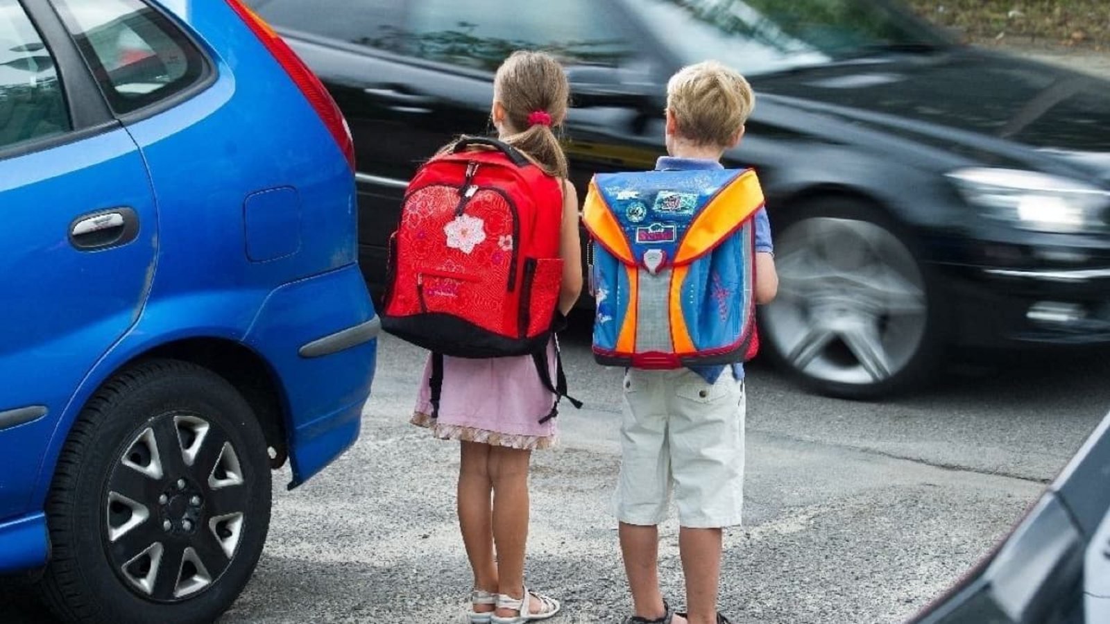 Risiko für Kinder: Elterntaxis sind laut ADAC-Studie weiterhin beliebt - der Verkehrsclup rät von solchen Fahrdiensten ab.dpa/Patrick Pleul Risiko für Kinder: Elterntaxis sind laut ADAC-Studie weiterhin beliebt - der Verkehrsclup rät von solchen Fahrdiensten ab.dpa/Patrick Pleul