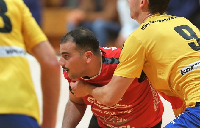 Kevin Dehabe (Mitte) hat sich im Auftaktspiel eine Verletzung zugezogen. <span class='image-autor'>Foto: Küppers</span>