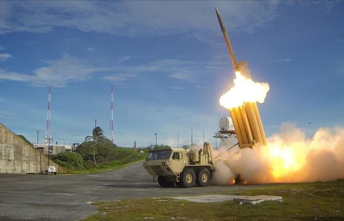 Die US-Bestände des Raketenabwehrsystem THAAD (Terminal High Altitude Area Defense) haben sich seit Ausbruch des Iran-Kriegs auf ein kritisches Maß reduziert. Die Lieferung von Nachschub dauert 53 Monate.<span class='image-autor'>Ralph Scott via ZUMA/Department Of Defense/ZUMA Wire/dpa</span>