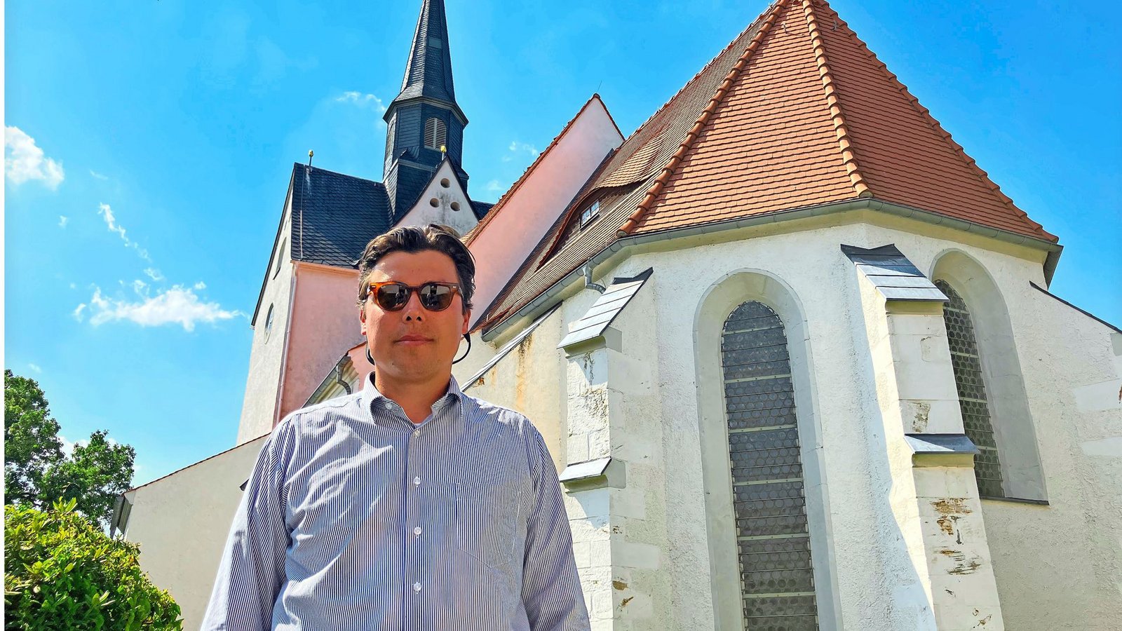 Pfarrer Justus Geilhufe blickt mit Sorge auf den Aufstieg der AfD in seiner Kleinstadt und in ganz Sachsen.Foto: STZ/Dürr Pfarrer Justus Geilhufe blickt mit Sorge auf den Aufstieg der AfD in seiner Kleinstadt und in ganz Sachsen.Foto: STZ/Dürr