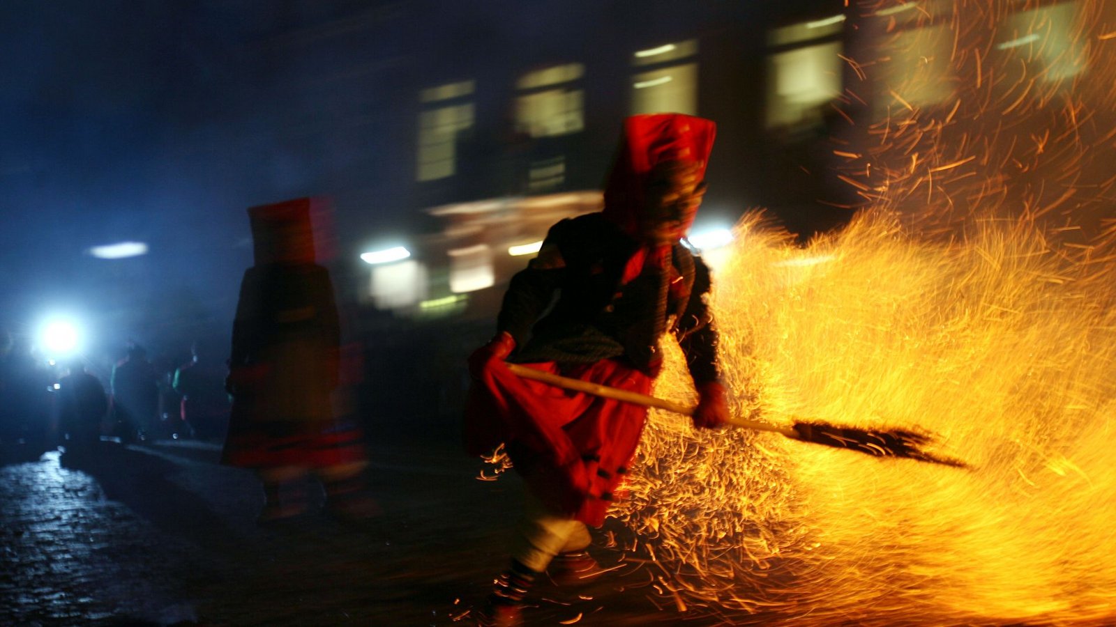 Die Offenburger Fasentverbrennung ist ein besonderes Spektakel.Foto: dpa/Patrick Seeger