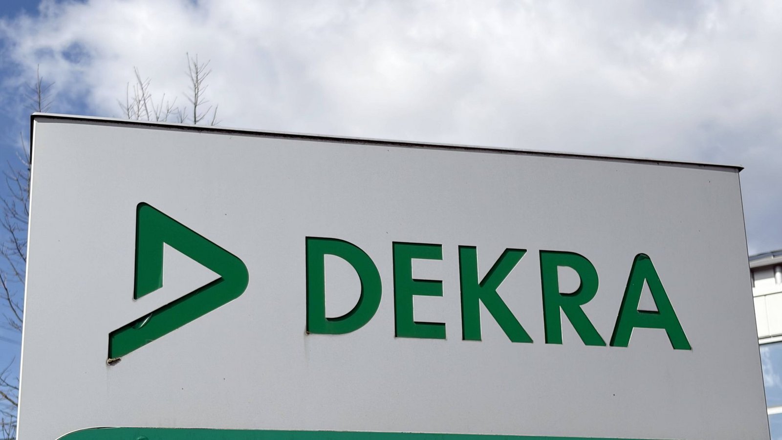 Dekra  sucht Testkunden für Werkstatt-Tests.Foto: IMAGO/SNS UG