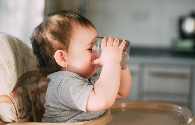 Dürfen Babys Wasser trinken?<span class='image-autor'>Foto: komokvm / Shutterstock</span>