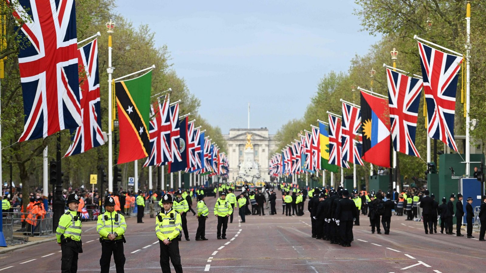 Enorme Sicherheitsvorkehrungen in der Londoner InnenstadtFoto: AFP/CHARLES MCQUILLAN