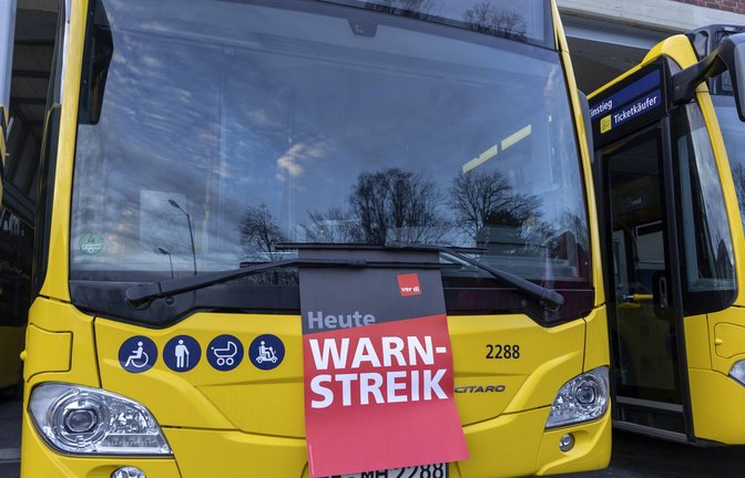 In Baden-Württemberg ist noch offen, ob bald zum zweiten Mal im kommunalen Nahverkehr gestreikt wird.<span class='image-autor'>Foto: Imago/Markus Matzel</span>