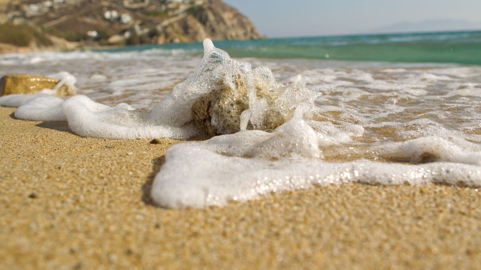 Baden in Meer und Seen ist mit Ausnahmen weitgehend sicherFoto: picture alliance / dpa Baden in Meer und Seen ist mit Ausnahmen weitgehend sicherFoto: picture alliance / dpa