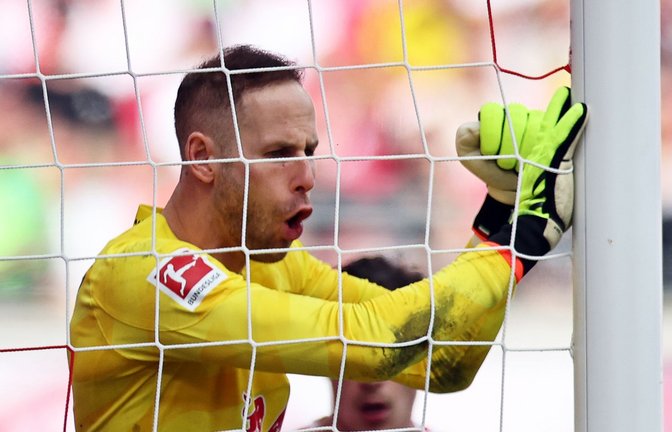 Leipzigs Torhüter Peter Gulacsi zeigte eine starke Leistung gegen Dortmund.<span class='image-autor'>Foto: Jan Woitas/dpa</span>