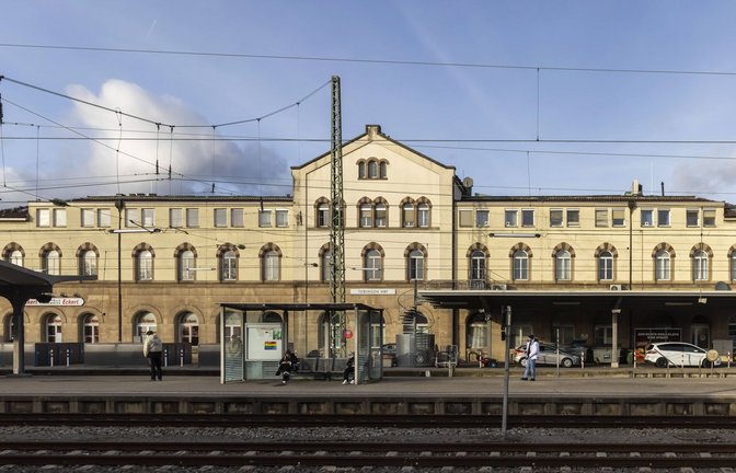 Der Mann verhielt sich schon am Tübinger Hauptbahnhof aggressiv (Archivbild).<span class='image-autor'>Foto: IMAGO/Arnulf Hettrich</span>