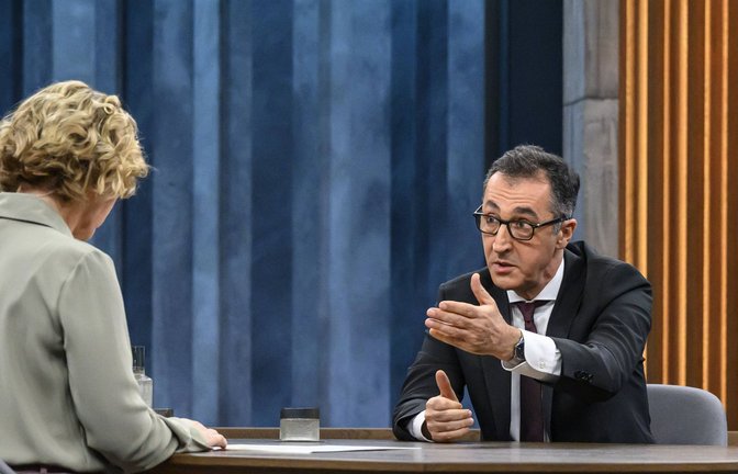 Bei Caren Miosga war am Sonntagabend unter anderem auch Cem Özdemir zu Gast.<span class='image-autor'>Foto: IMAGO/HMB-Media</span>