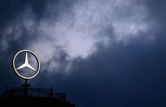 Dunkle Aussichten? Das Oberlandesgericht Stuttgart verkündete nun, wann die Entscheidung zur Diesel-Musterklage gegen Mercedes fallen wird.<span class='image-autor'>Foto: dpa/Sebastian Gollnow</span>