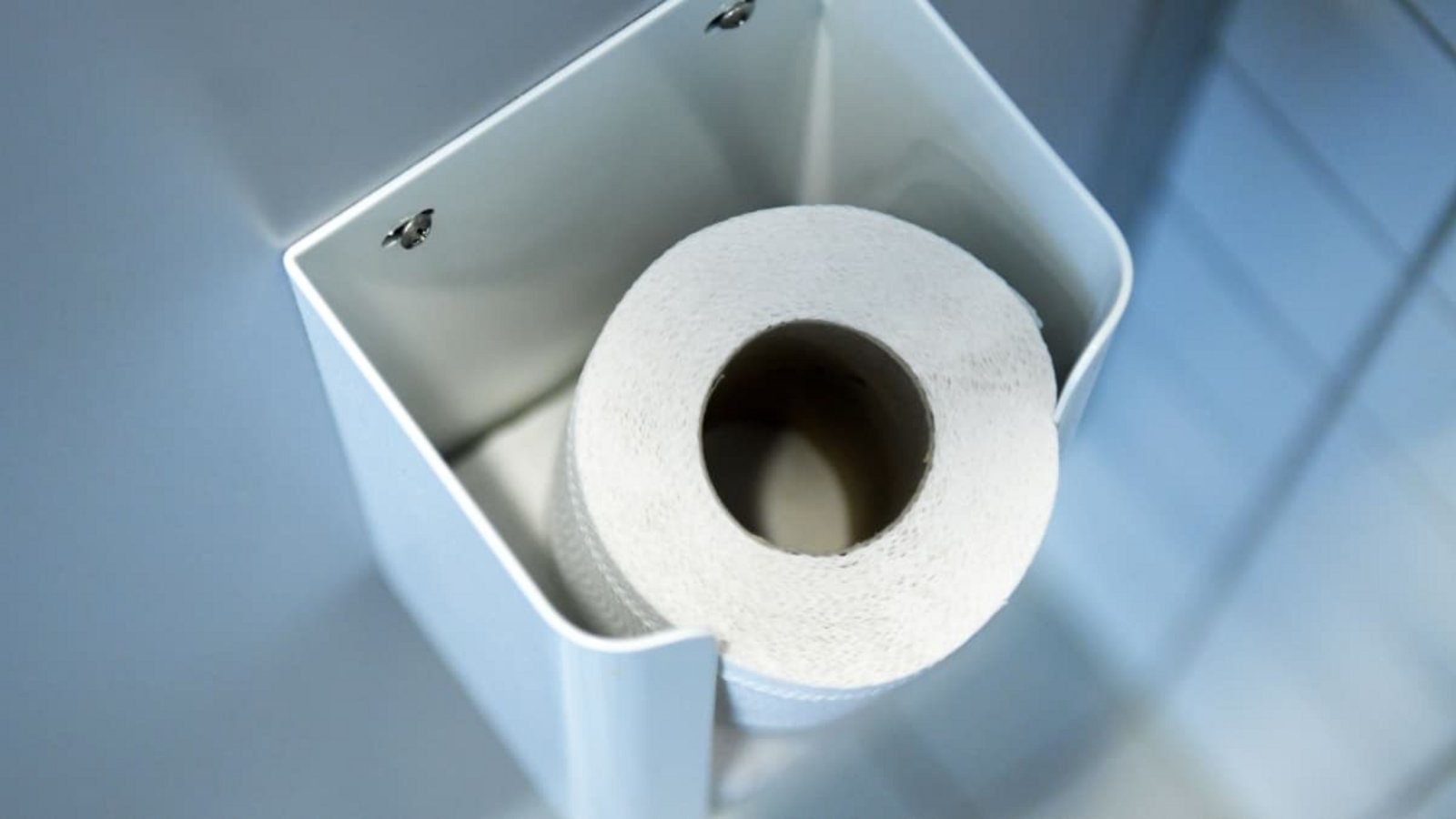 Klopapier hilft nicht nur auf der Toilette. Auch in der Küche kann die Rolle für ein kleines Wunder sorgen.picture alliance/dpa/dpa-Zentralbild / Ralf Hirschberger Klopapier hilft nicht nur auf der Toilette. Auch in der Küche kann die Rolle für ein kleines Wunder sorgen.picture alliance/dpa/dpa-Zentralbild / Ralf Hirschberger