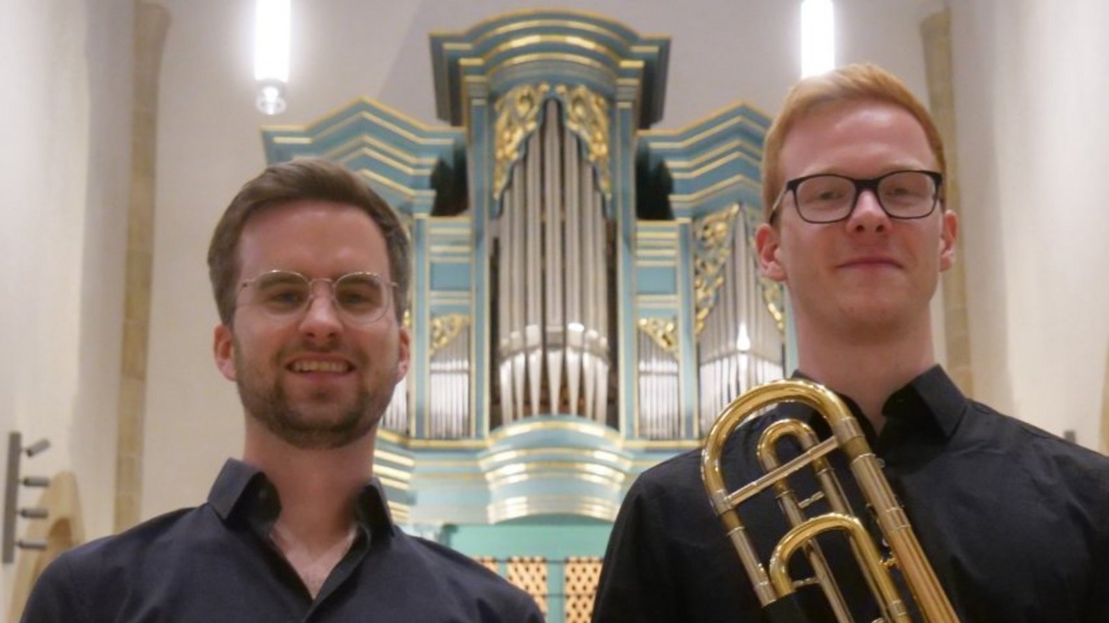 Jonathan Böhm (rechts) und Lukas Nagel begeistern das Publikum in der Vaihinger Stadtkirche mit einem fulminanten Konzert zum Abschluss des Maientag. Foto: Friedrich Jonathan Böhm (rechts) und Lukas Nagel begeistern das Publikum in der Vaihinger Stadtkirche mit einem fulminanten Konzert zum Abschluss des Maientag. Foto: Friedrich