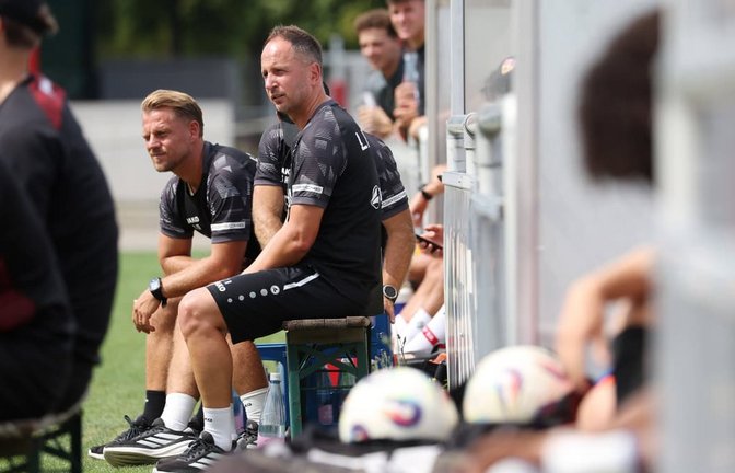 Tobias Rathgeb (Mitte) und seine U19 stehen vor dem Start in die Youth League.<span class='image-autor'>Baumann/Julia Rahn</span>