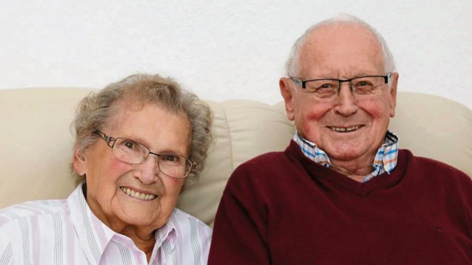 Sind seit 65 Jahren verheiratet: Gisela und Helmut Jaus. Foto: Bögel Sind seit 65 Jahren verheiratet: Gisela und Helmut Jaus. Foto: Bögel