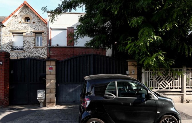 Dieses Foto vom 22. Juli 2026 zeigt die Wohnung (R) des Modelagenten Daniel Siad in Colombes, einem nordwestlichen Vorort von Paris, wo er am 20. Juli tot aufgefunden wurde.<span class='image-autor'>XAVIER GALIANA/afp</span>