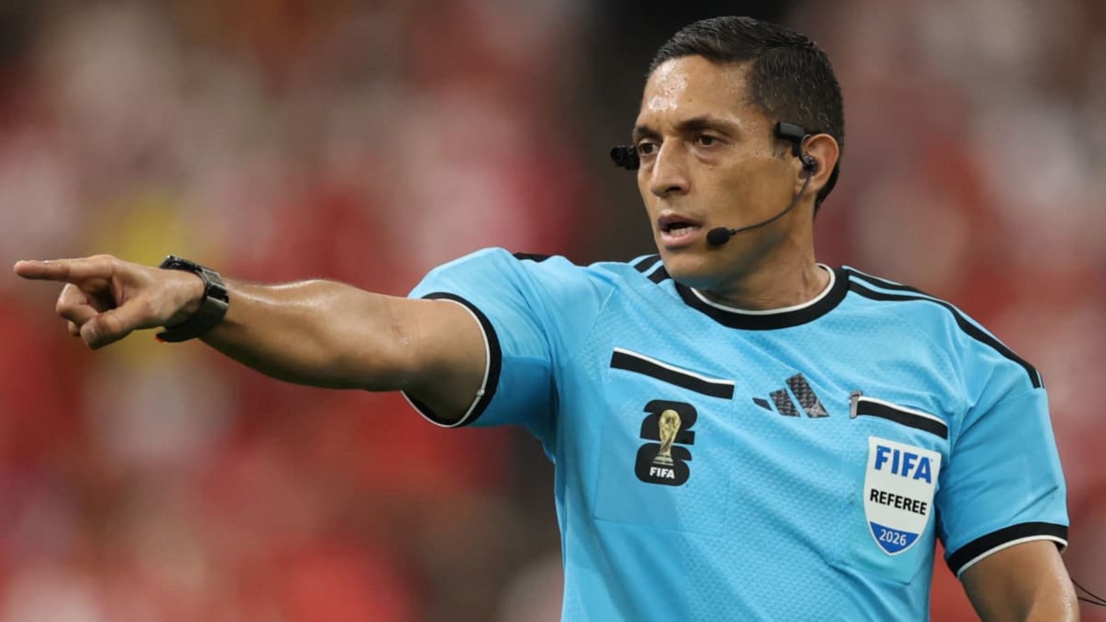 Jesus Valenzuela ist der Schiedsrichter beim WM-Spiel zwischen Frankreich und England.DEAN MOUHTAROPOULOS/AFP Jesus Valenzuela ist der Schiedsrichter beim WM-Spiel zwischen Frankreich und England.DEAN MOUHTAROPOULOS/AFP