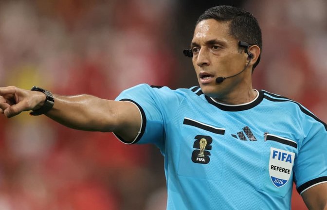 Jesus Valenzuela ist der Schiedsrichter beim WM-Spiel zwischen Frankreich und England.<span class='image-autor'>DEAN MOUHTAROPOULOS/AFP</span>