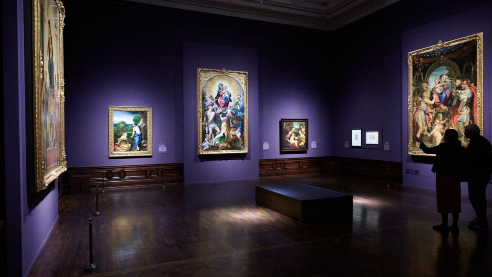 Herz der Ausstellung „Correggio. Berührend menschlich“: die frisch restaurierte Madonna des heiligen Sebastian in der Gemäldegalerie in Dresden.Robert Michael/dpa