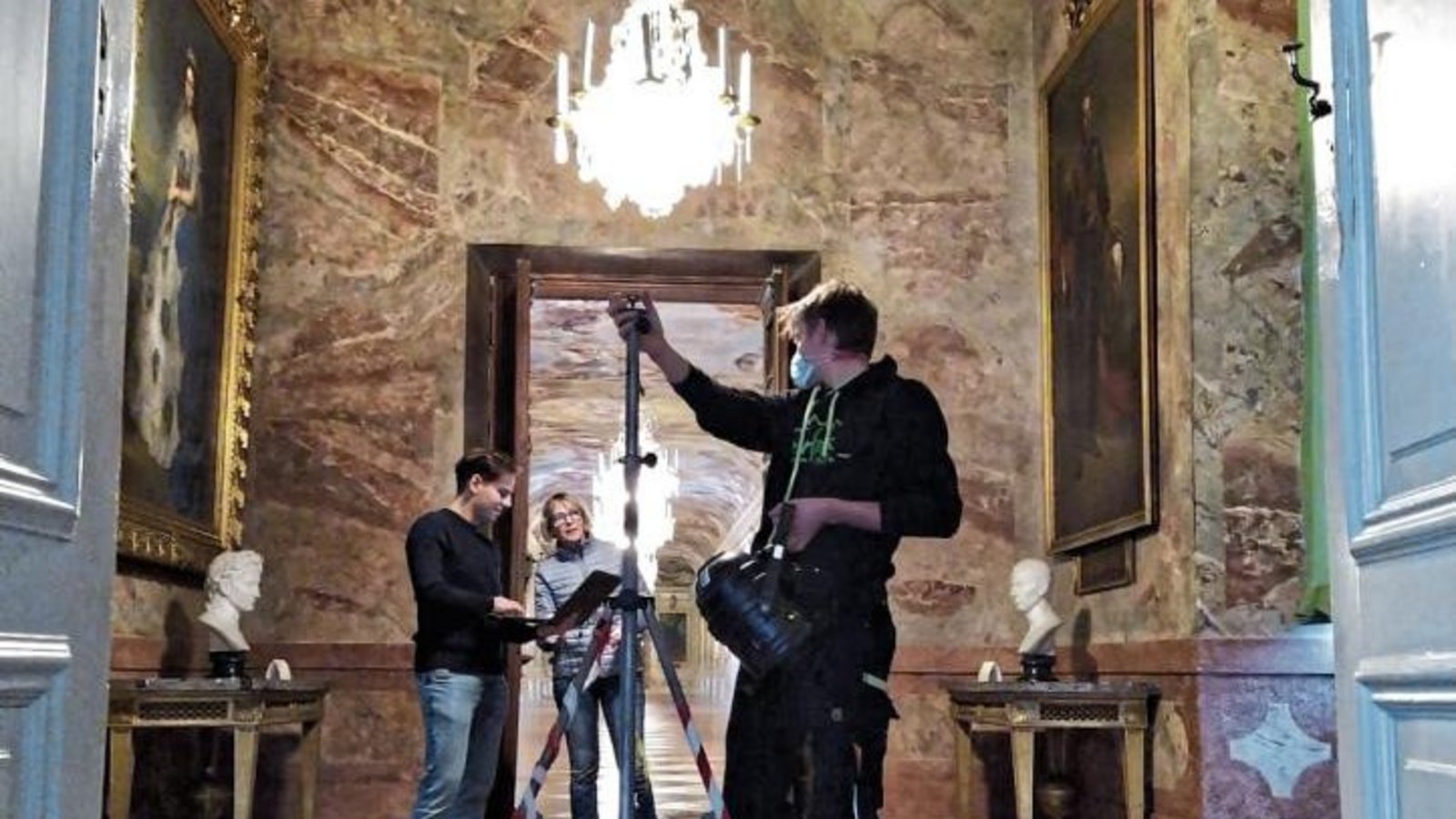 Das Ergebnis der Dreharbeiten im Schloss kann online genutzt werden. Fotos: SSG Das Ergebnis der Dreharbeiten im Schloss kann online genutzt werden. Fotos: SSG