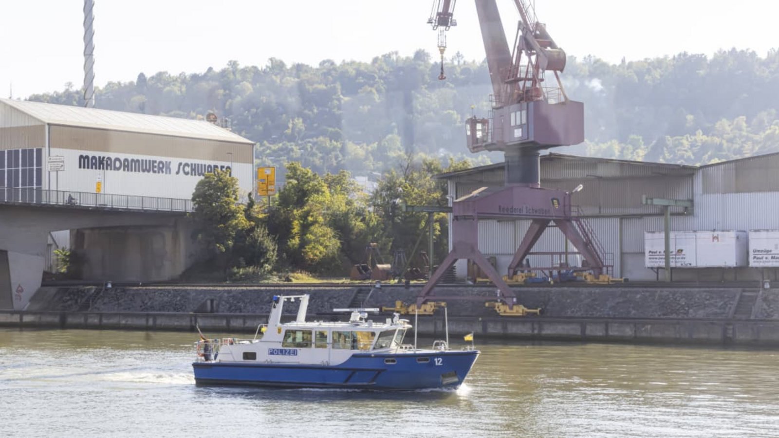 Polizeiboot der Wasserschutzpolizei Baden-Württemberg im Neckarhafen Stuttgart (Archivbild).IMAGO/Arnulf Hettrich