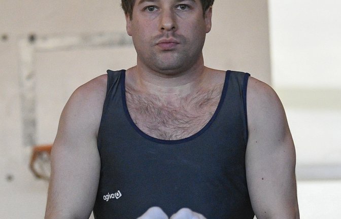 Michael Grösch kam im letzten Saisonwettkampf der WKG Ingersheim/Sersheim, beim KTV Hohenlohe III an vier Geräten zum Einsatz – unter anderem am Barren. <span class='image-autor'>Foto: Archiv/Leitner</span>