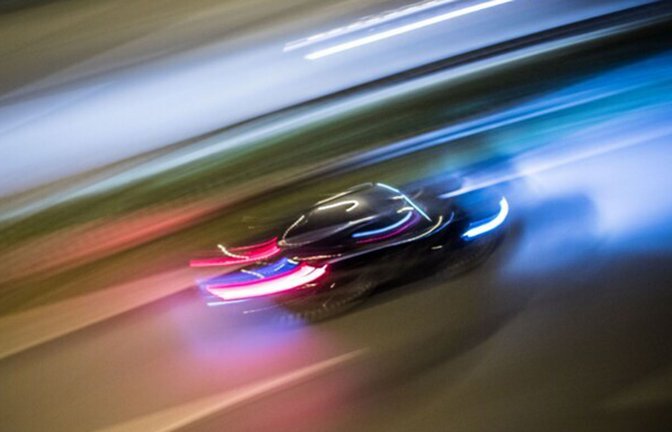 Offenbar weil er unter Drogen stand, flüchtete ein 21-jähriger Autofahrer vor einer Polizeikontrolle. (Symbolbild)<span class='image-autor'>Foto: dpa/Frank Rumpenhorst</span>