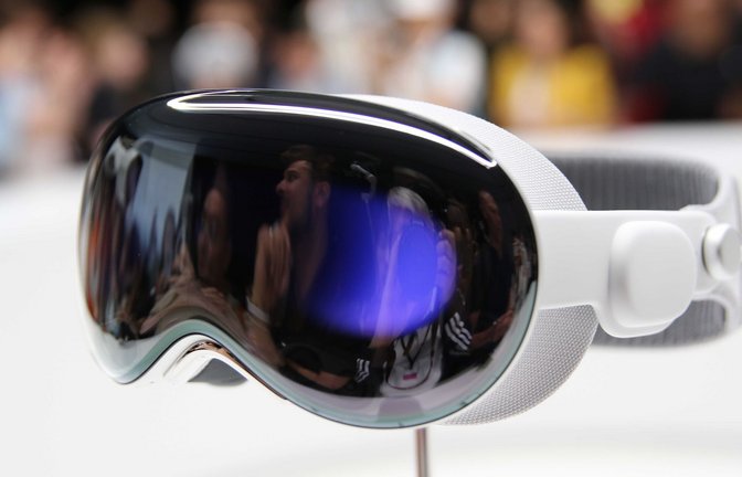 Die Computer-Brille Apple Vision Pro kommmt zunächst nur in den USA auf den Markt.<span class='image-autor'>Foto: Christoph Dernbach/dpa</span>