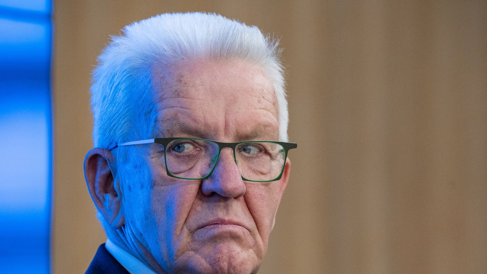 Winfried Kretschmann agiert im Vorfeld des nächsten Bildungsgesprächs mit  sparsam dosierten Elan.Foto: dpa/Marijan Murat