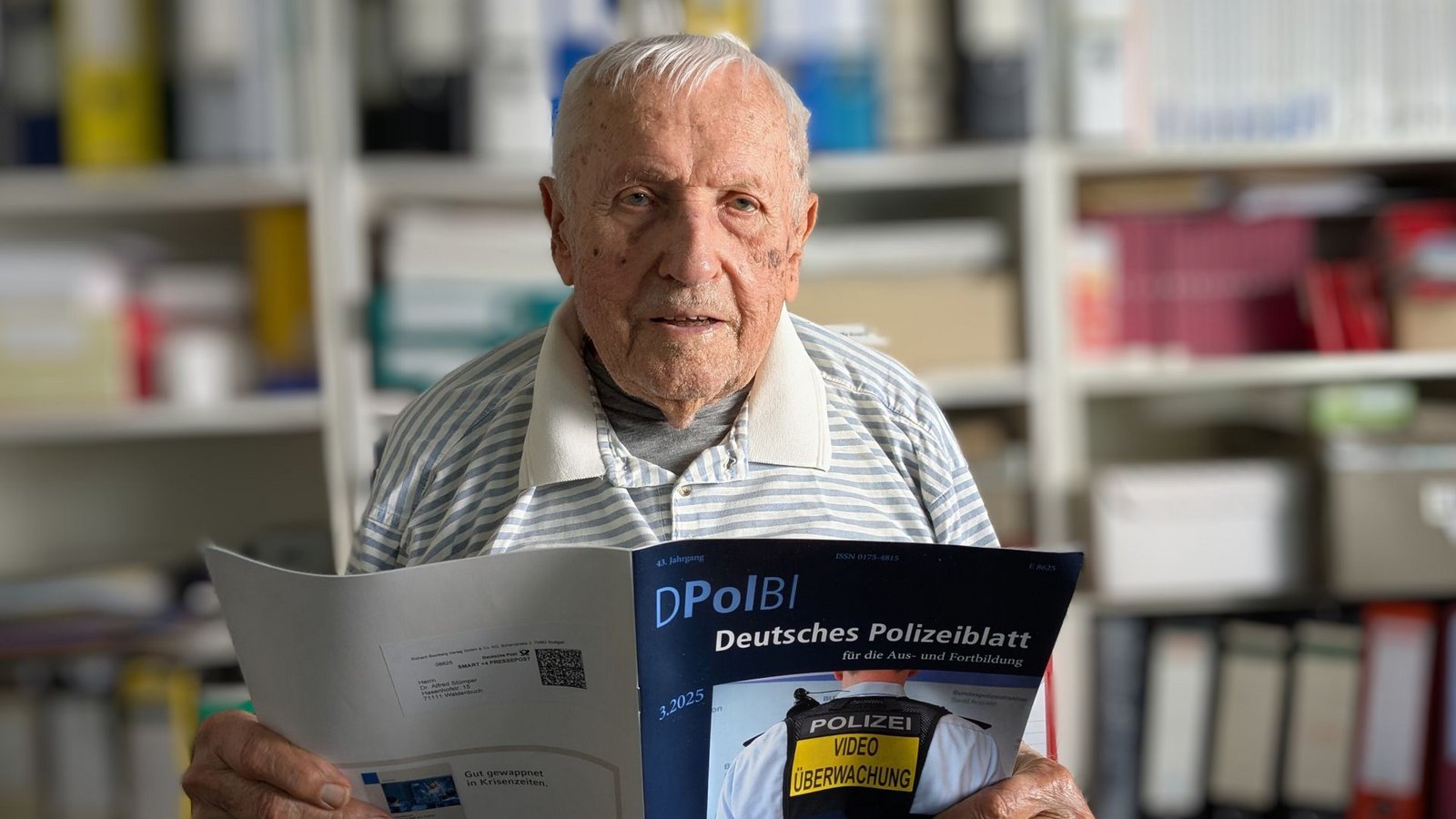 Auch mit 100 noch ein bisschen Kriminalist: Ex-Landespolizeipräsident Dr. Alfred Stümper.Foto: Wolf-Dieter Obst
