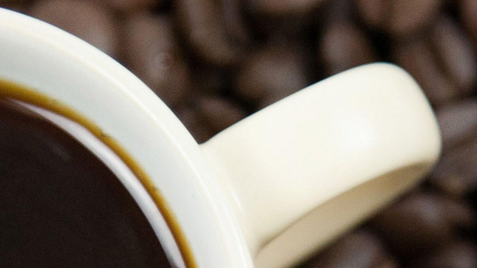 Der Praktiker: Sie sind praktisch veranlagt und arbeiten hart. Sie wissen, dass zwei Mal schlürfen für Ihre Bedürfnisse nie ausreicht. Deshalb muss der Espresso nicht nur stark sein, sondern auch im Double rüberkommen.Foto: dpa