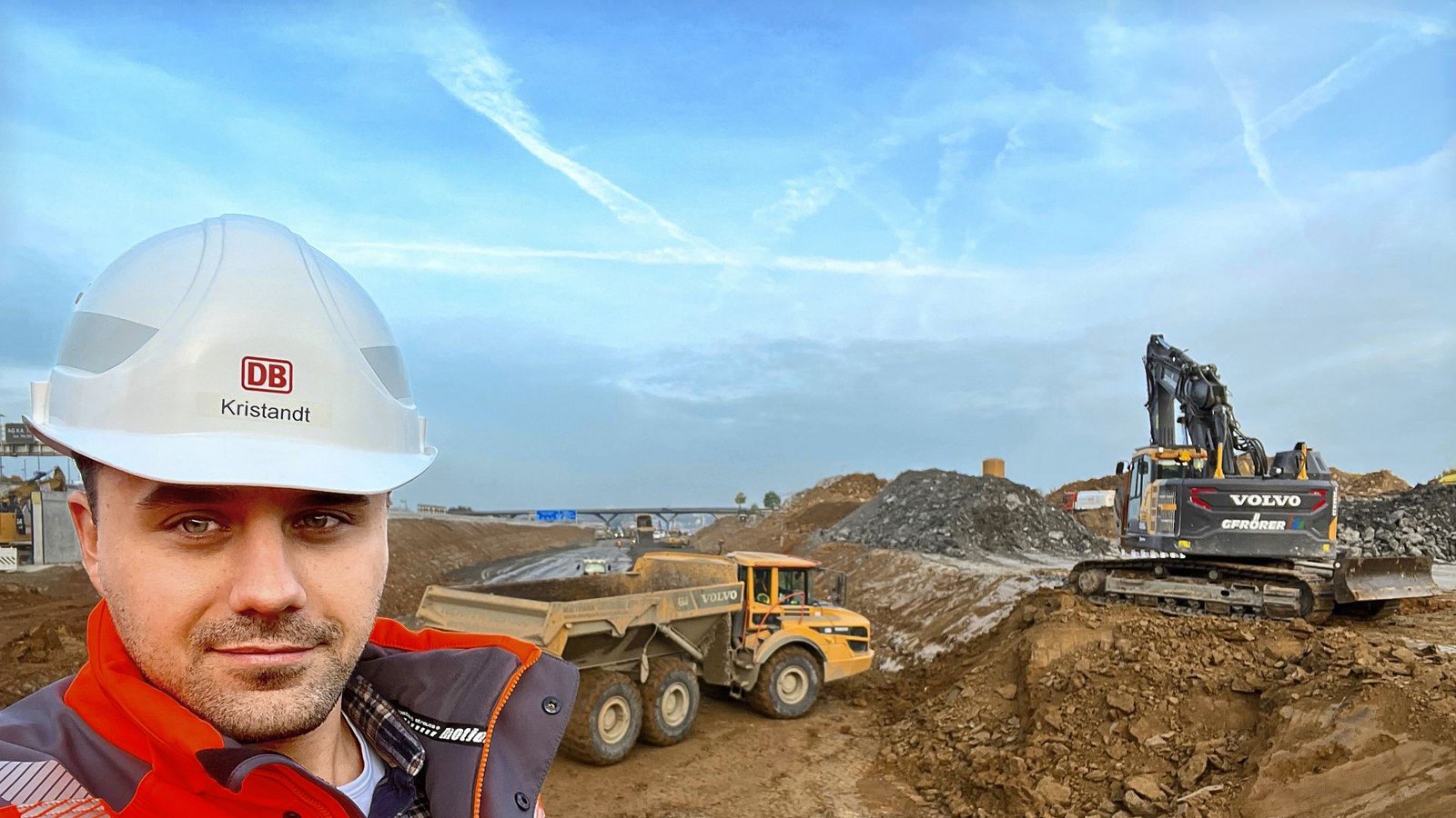 T-Shirt, Pulli, Flanellhemd, Jacke: Ingenieur Tim Kristandt packt sich bei der Arbeit im Freien dick ein.Foto: privat/Tim Kristandt T-Shirt, Pulli, Flanellhemd, Jacke: Ingenieur Tim Kristandt packt sich bei der Arbeit im Freien dick ein.Foto: privat/Tim Kristandt