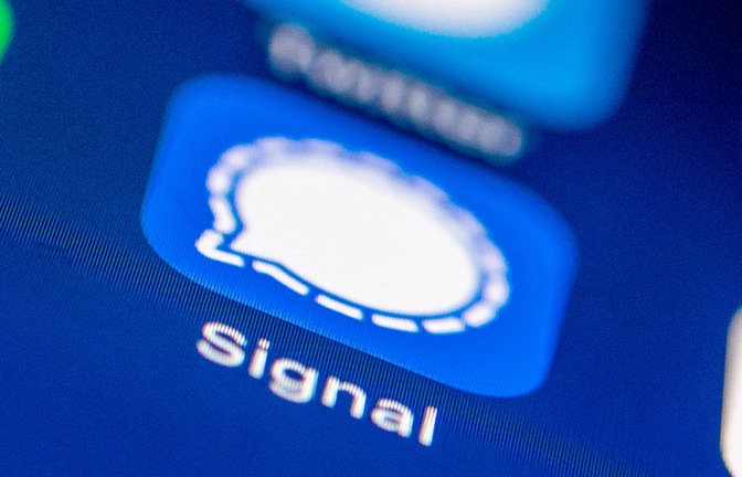 Die Angreifer versuchen bei der laufenden Phishing-Kampagne Nutzerkonten zu übernehmen, um Informationen abzusaugen - auch aus Chatgruppen. (Symbolbild)<span class='image-autor'>Foto: Zacharie Scheurer/dpa-tmn/dpa</span>