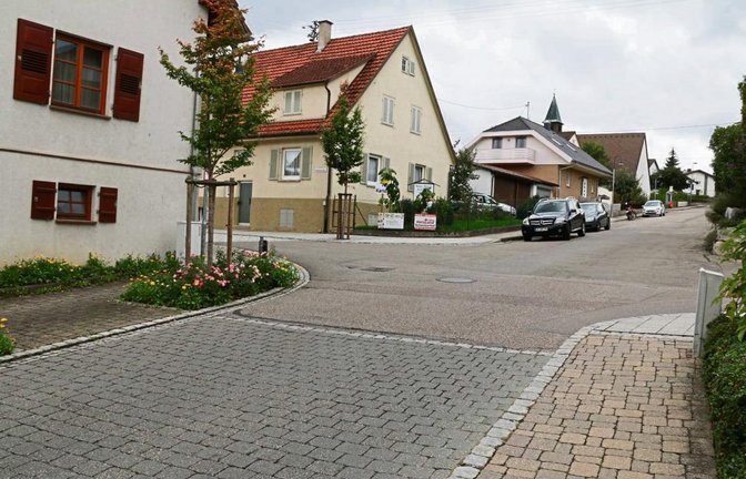 Die Befahrbarkeit mit landwirtschaftlichem Gerät an der Einmündung der Wilhelmstraße in die Großmoltenstraße wurde diskutiert. Foto: Bögel