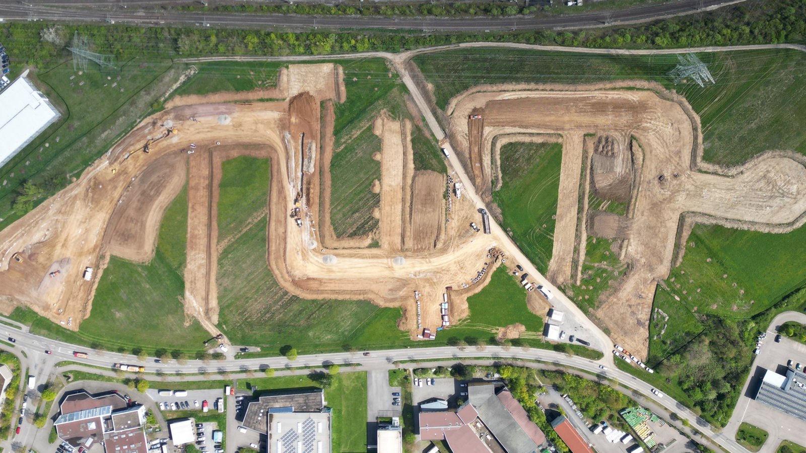 Endes des Jahres sollen die Bagger anrücken: das Vaihinger Gewerbegebiet Fuchsloch zwischen Bahnhof und Feuerwehr. Foto: pv