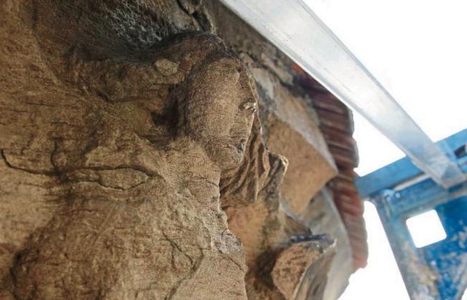 Kunst am Bau – nur zu sehen vom Gerüst am Vaihinger Pulverturm Foto: Küppers