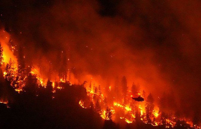Wegen schwerer, sich rasant ausbreitender Waldbrände hat die westkanadische Provinz British Columbia den Notstand ausgerufen.<span class='image-autor'>Darryl Dyck/The Canadian Press via AP/dpa</span>