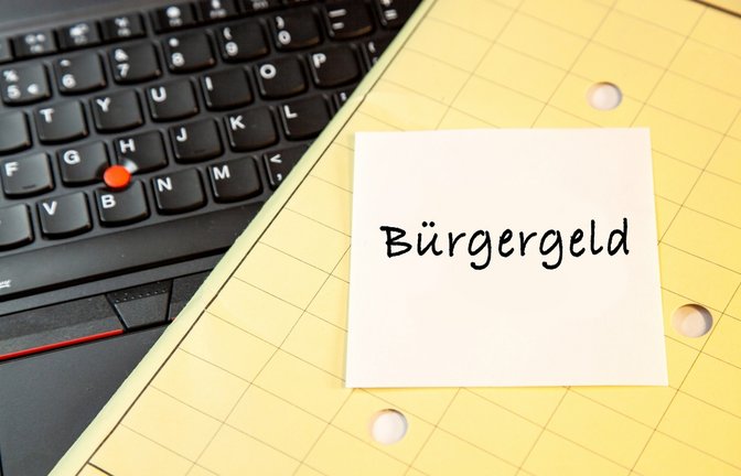 Zum ersten Februar ist das Geld auf dem Konto.<span class='image-autor'>Foto: Mabeline72 / shutterstock.com</span>