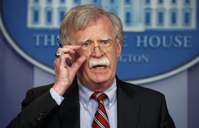 John Bolton rechnet mit einem sehr knappen Ausgang der Wahl.<span class='image-autor'>Foto: dpa/Evan Vucci</span>