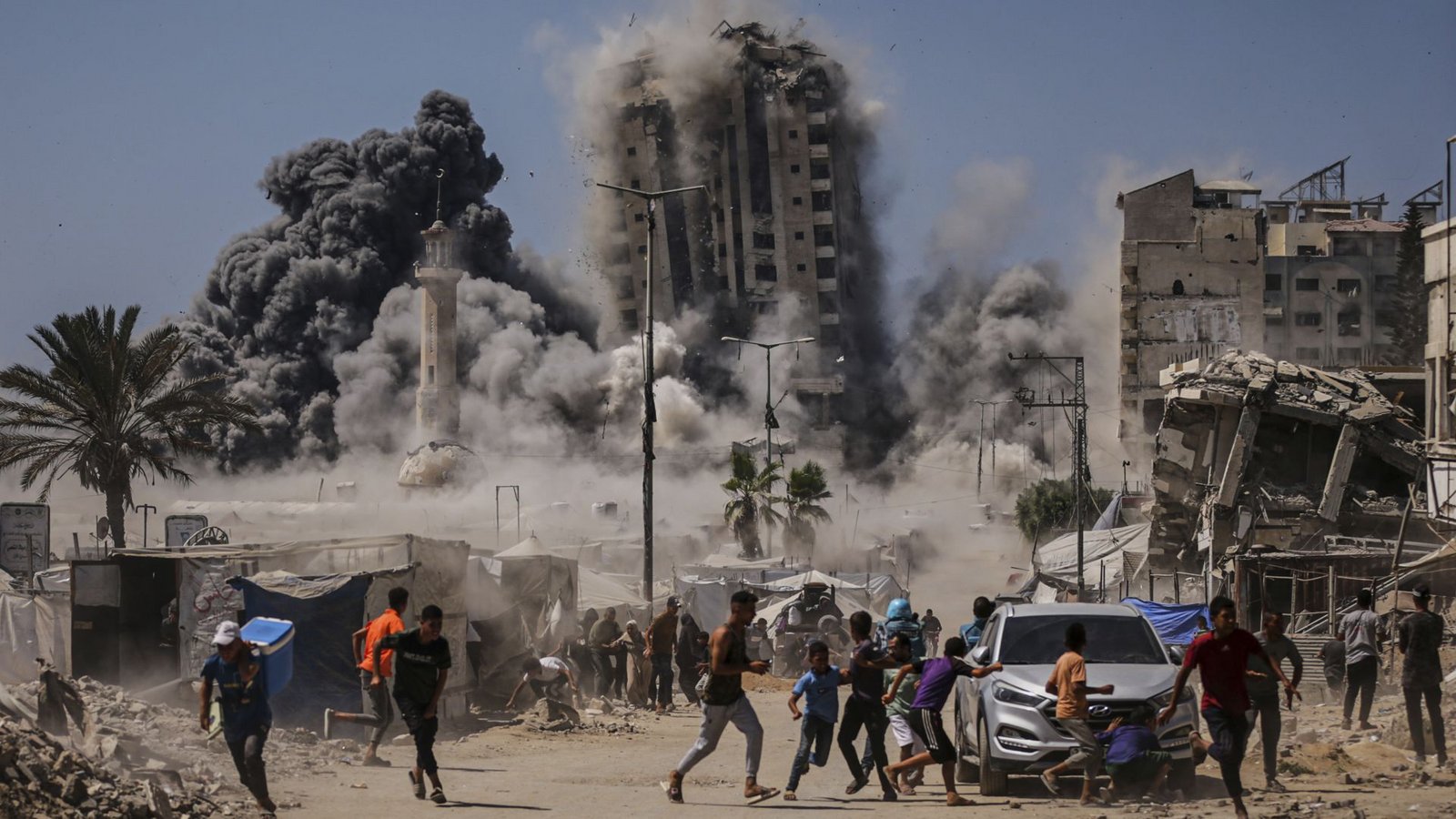 Bewohner wurden am Freitag dazu aufgerufen, die Stadt Richtung Süden zu verlassen. (Archivbild)Foto: Yousef Al Zanoun/AP/dpa Bewohner wurden am Freitag dazu aufgerufen, die Stadt Richtung Süden zu verlassen. (Archivbild)Foto: Yousef Al Zanoun/AP/dpa