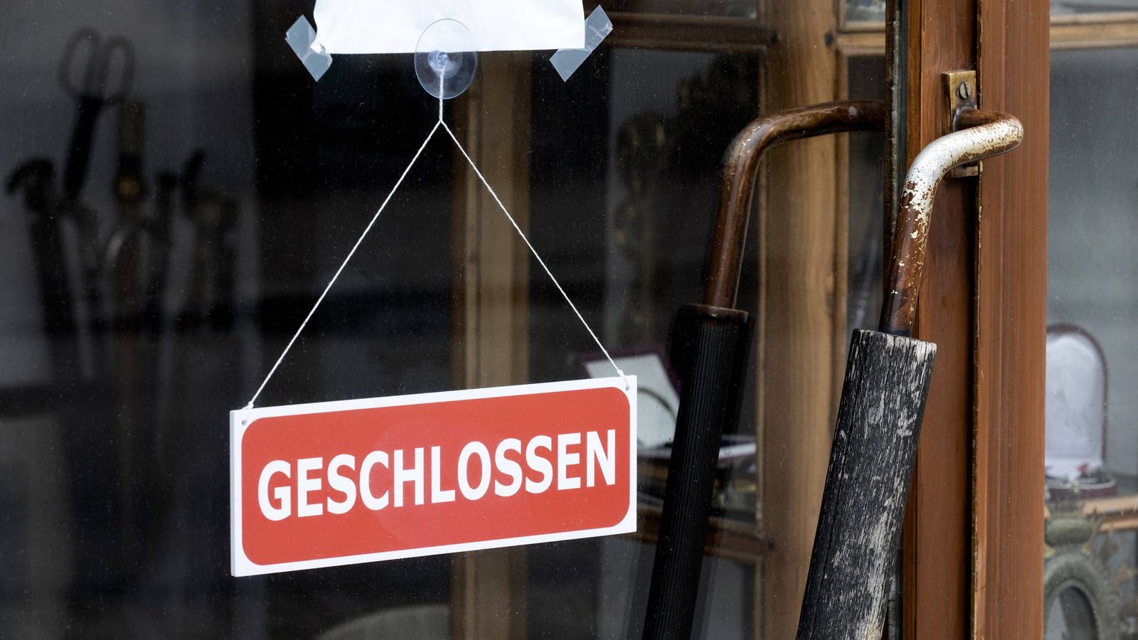 Kleinere Läden in Karnevalshochburgen haben teilweise geschlossen.Foto: IMAGO/CHROMORANGE Kleinere Läden in Karnevalshochburgen haben teilweise geschlossen.Foto: IMAGO/CHROMORANGE